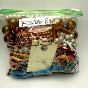 1lb Kids Mystery Dress Up Jewelry Bag E